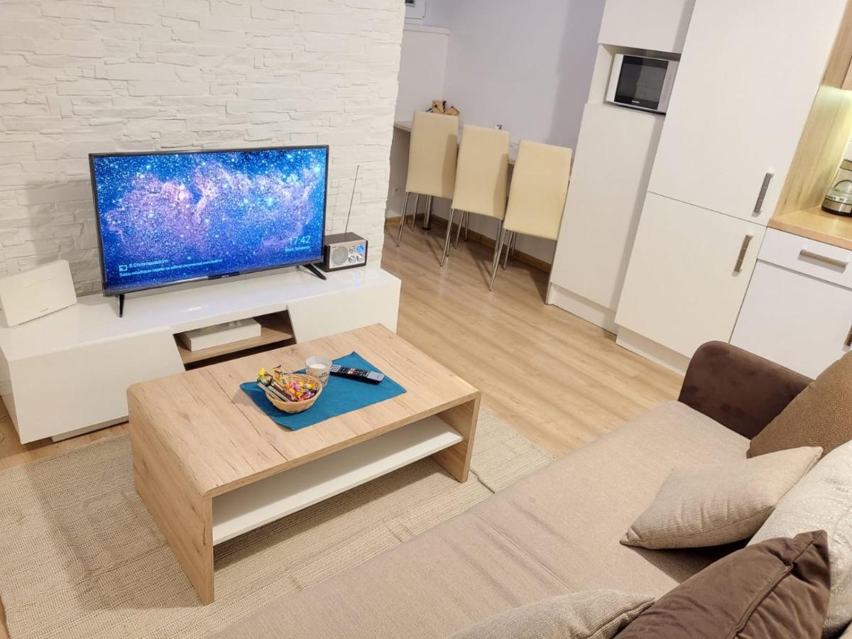 Velky Apartman 3 Братислава Екстериор снимка