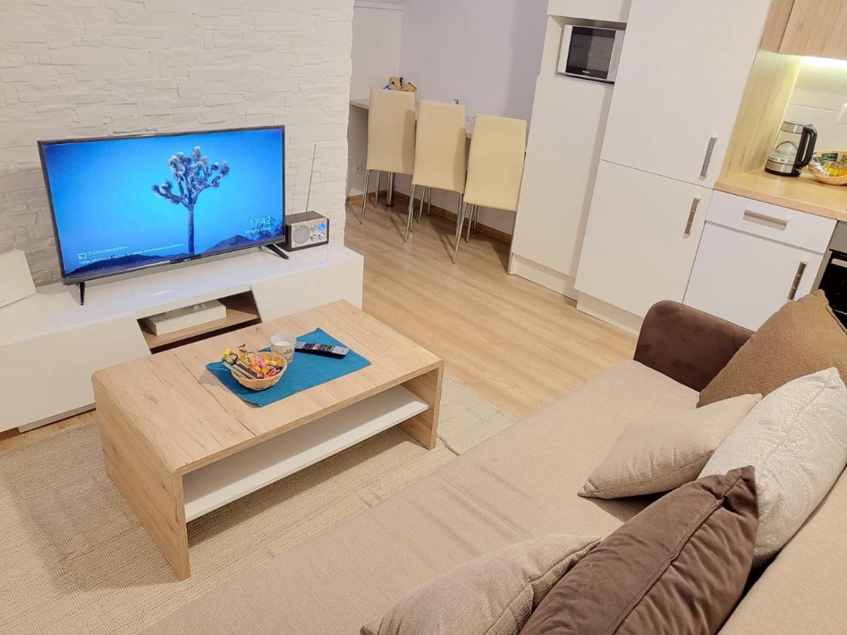 Velky Apartman 3 Братислава Екстериор снимка