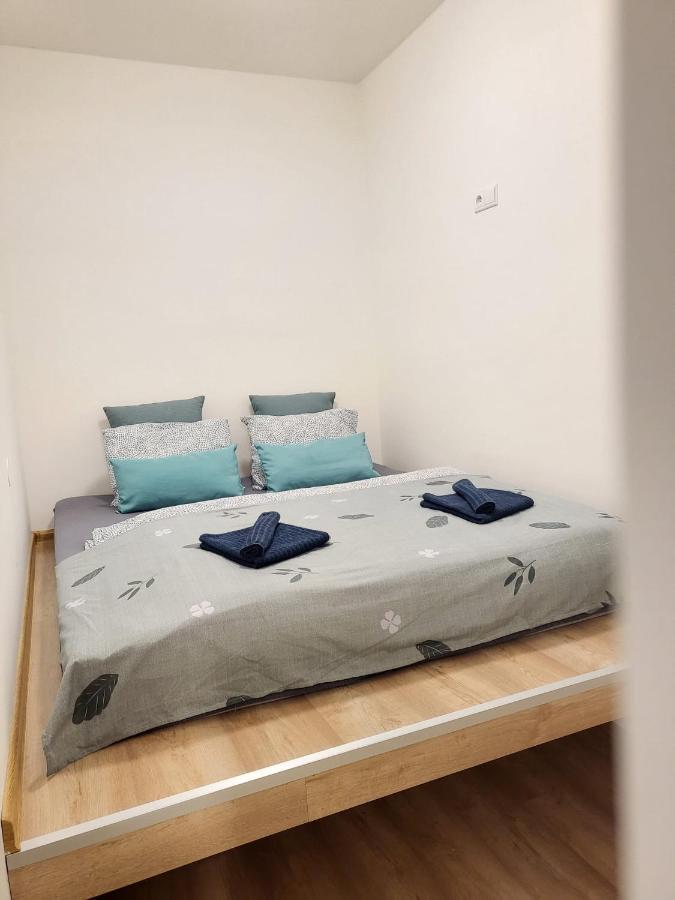 Velky Apartman 3 Братислава Екстериор снимка