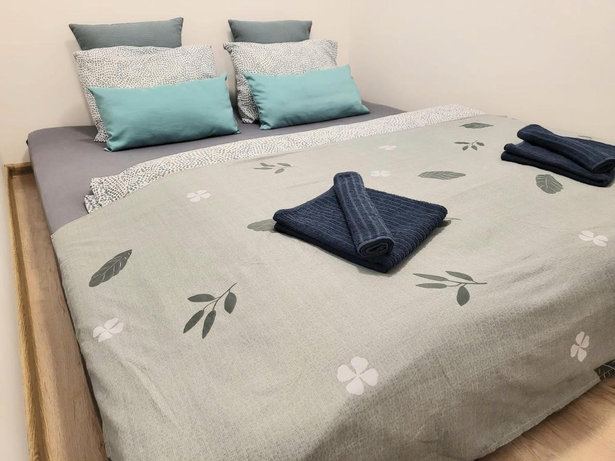 Velky Apartman 3 Братислава Екстериор снимка